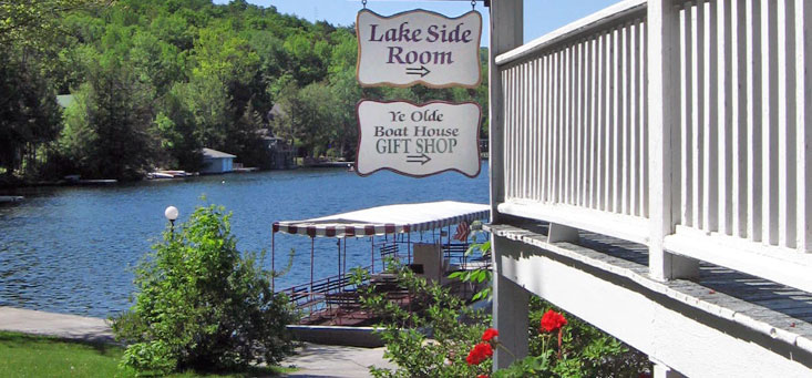 Lakeside Rooms Sign